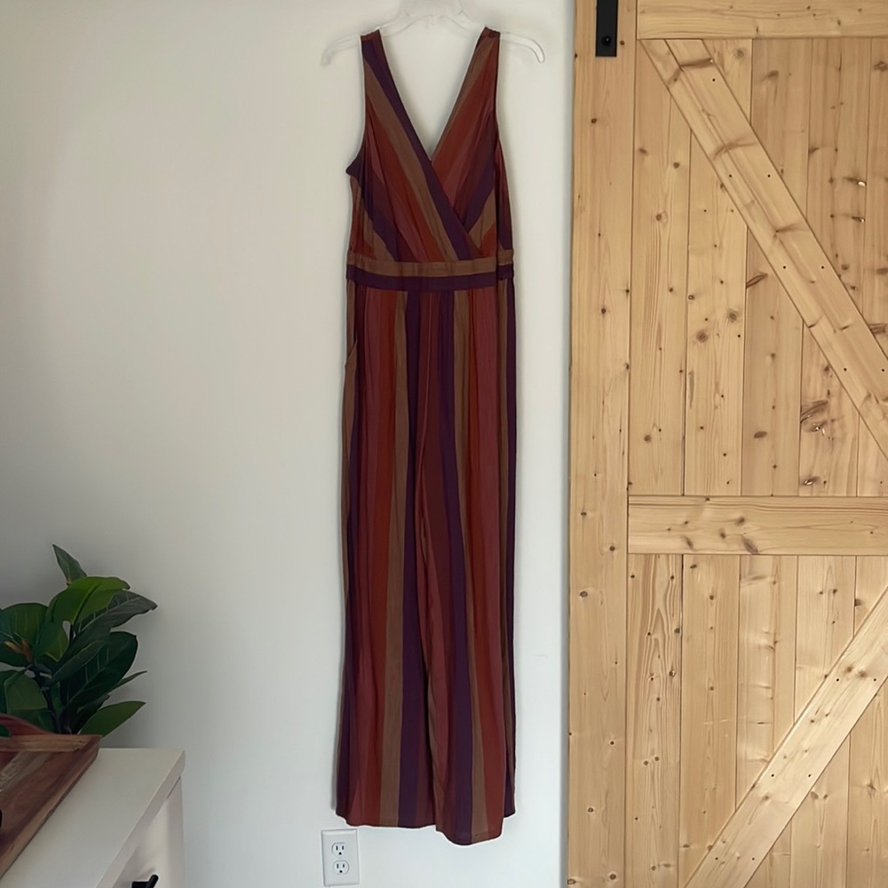 American Eagle Jumpsuit size large worn once. Zip back. Guc